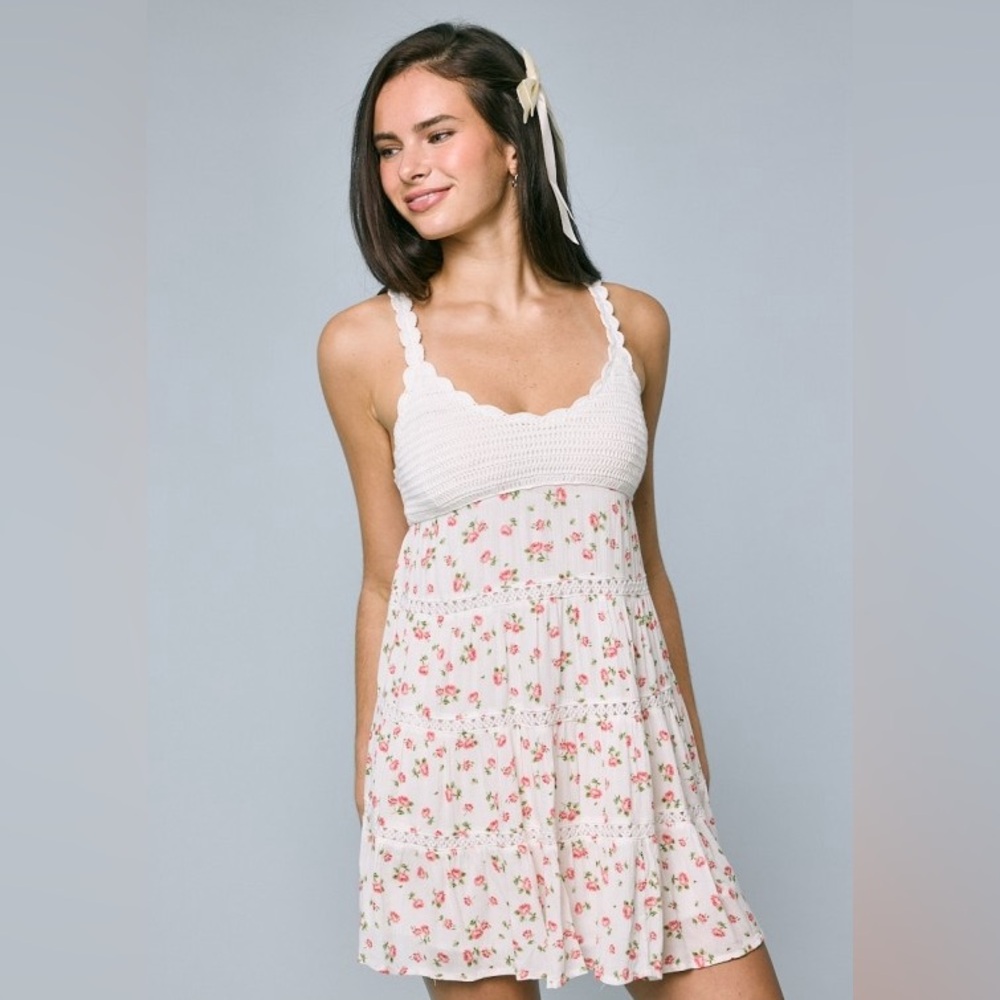 Ditsy Rose Crochet Bust Scallop Cut Mini Dress